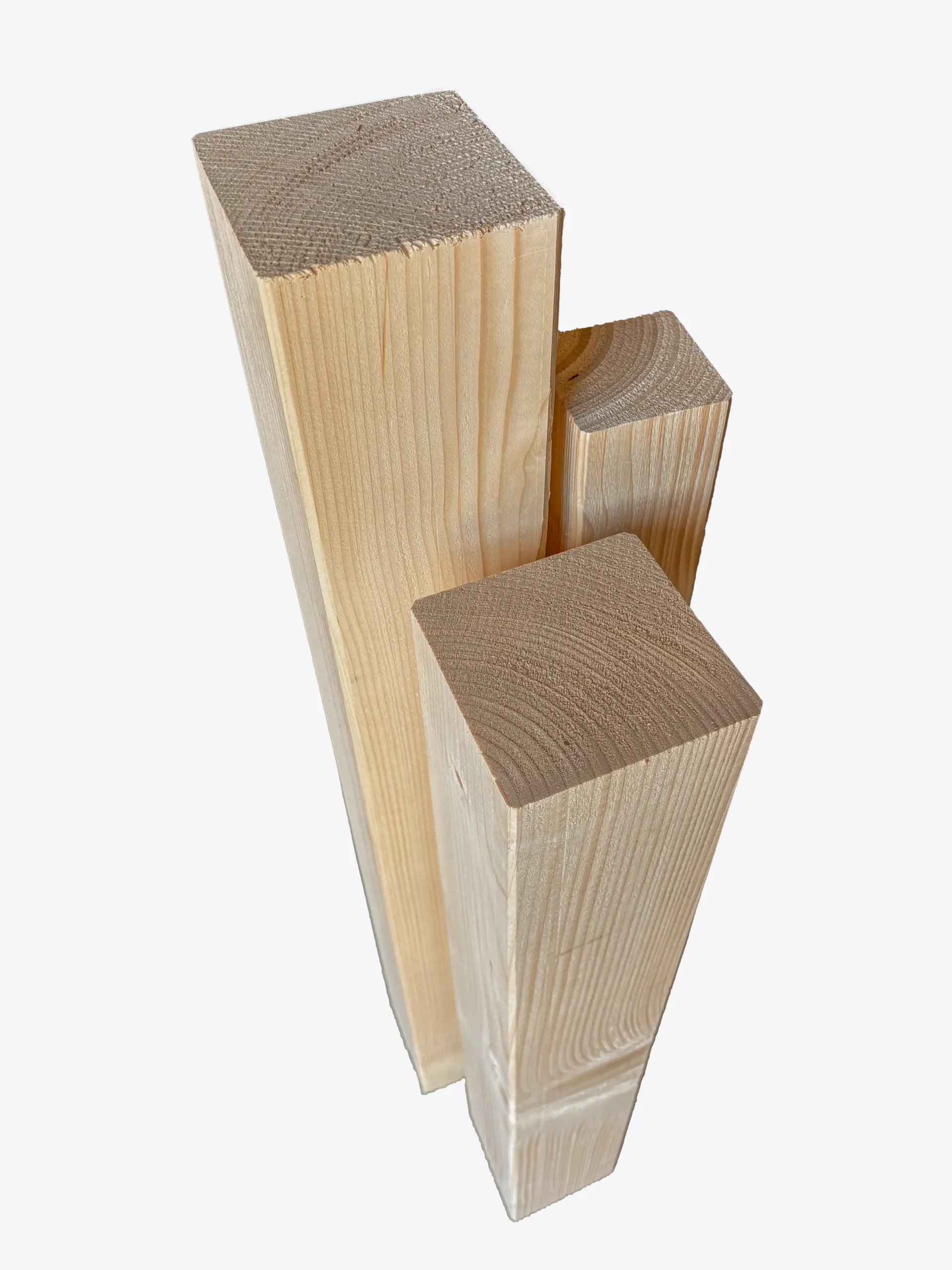 Konstruktionsvollholz aus Fichte in verschiedenen Querschnitten für tragende Holzkonstruktionen